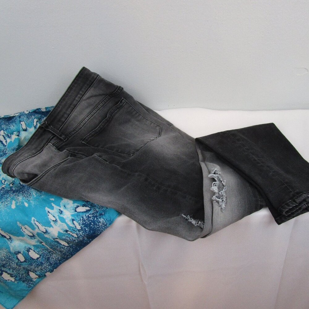 Articles Of Society Sarah Storm Distressed Stretch Skinny Jeans - Picture 4 of 13